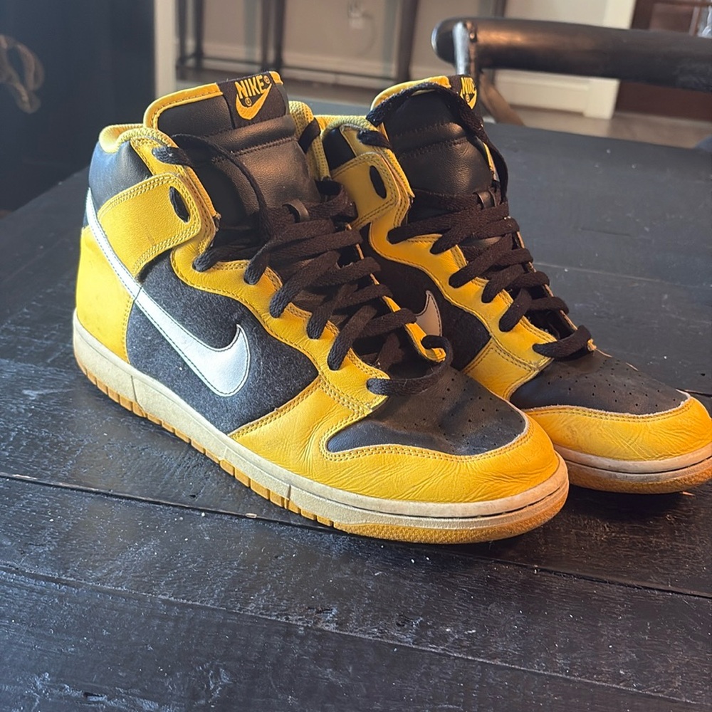 Nike Dunk High - image 1